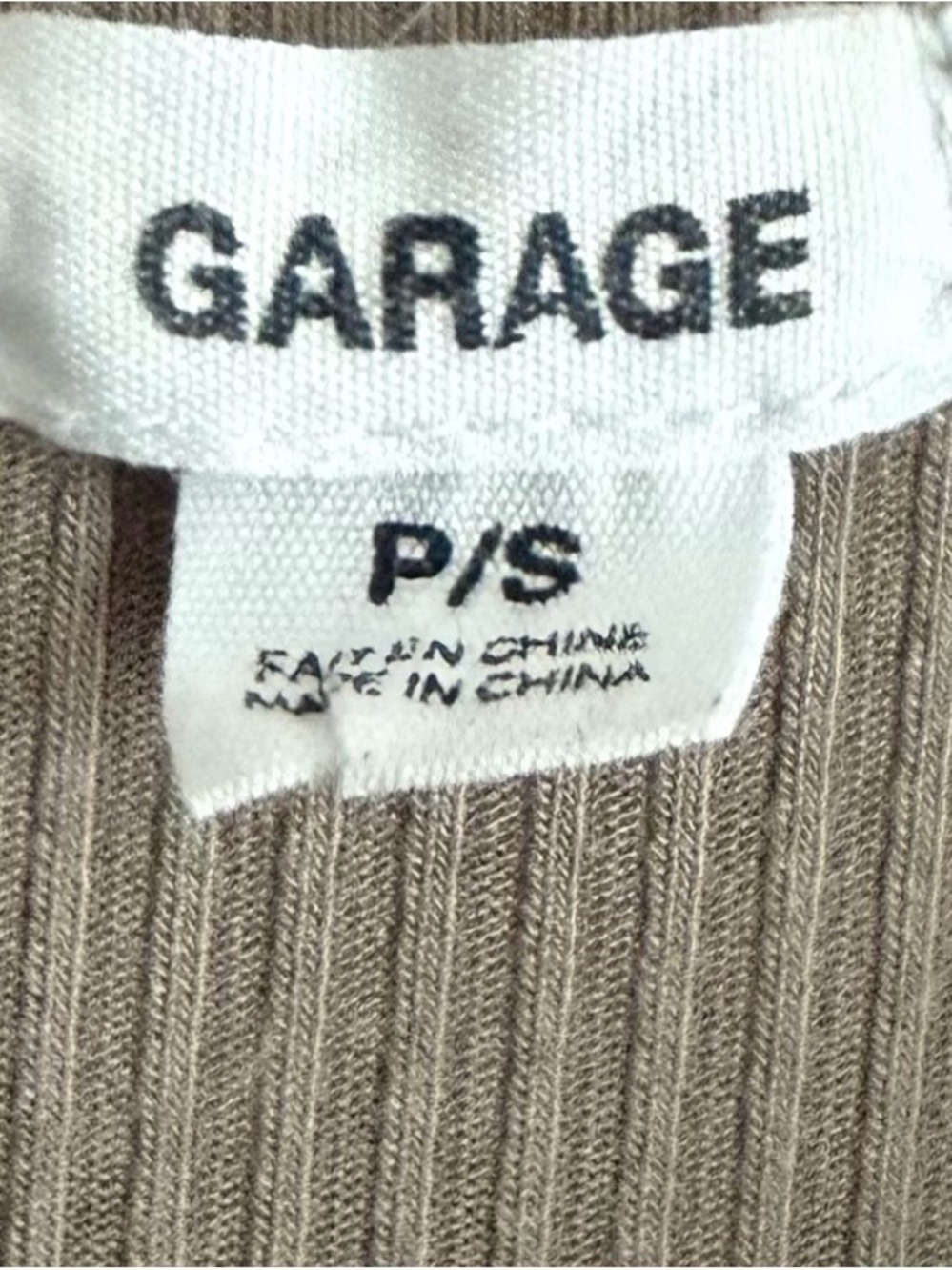 Garage Ribbed Ruched Crop Top - light brown - Picture 3 of 3